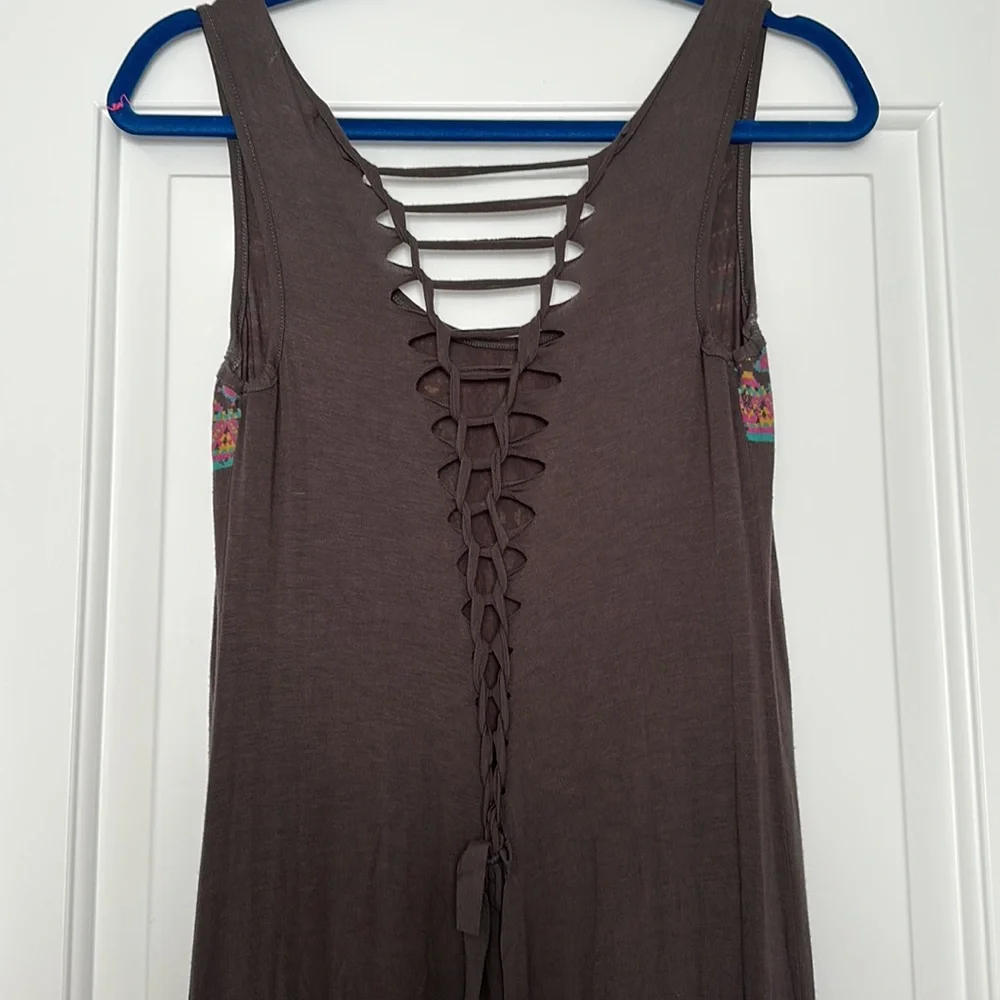 Xhilaration Grey w/ Pink Print Open Tie Back Bodycon Maxi Dress Size Medium - Picture 4 of 5